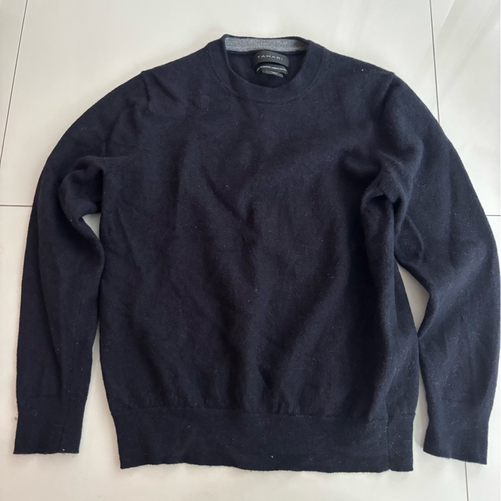 Tahari Unisex Extrafine Merino Wool Cozy Black Sweater M